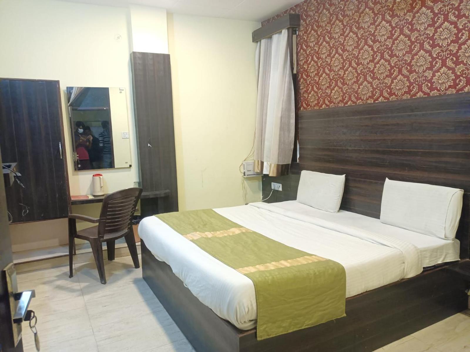 Hotel Park Avenue Lucknow Exterior photo