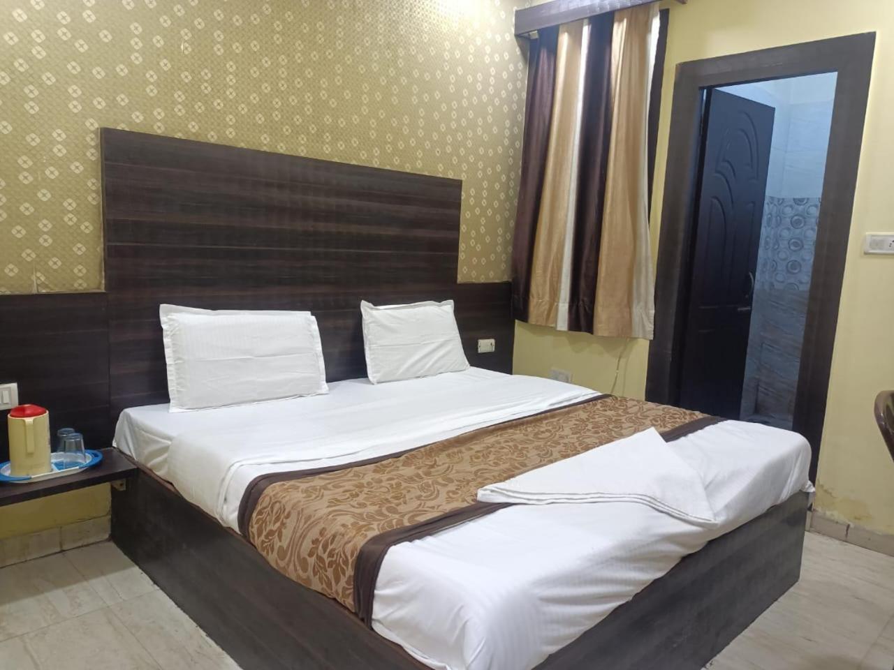 Hotel Park Avenue Lucknow Exterior photo